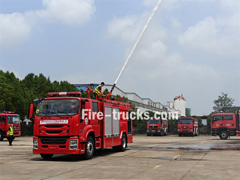 isuzu FVR wate foam fire fighting vehicle isuzu FVR wate foam fire fighting vehicle