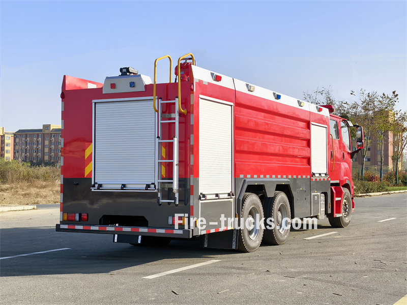 Isuzu GIGA 6x4 10000L foam fire fighting truck
