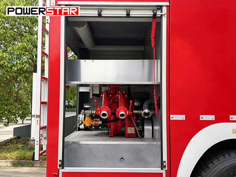 SINOTRUK HOWO TX 4x2 foam tender equipment room