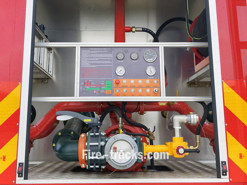 ISUZU 4x4 off road fire truck