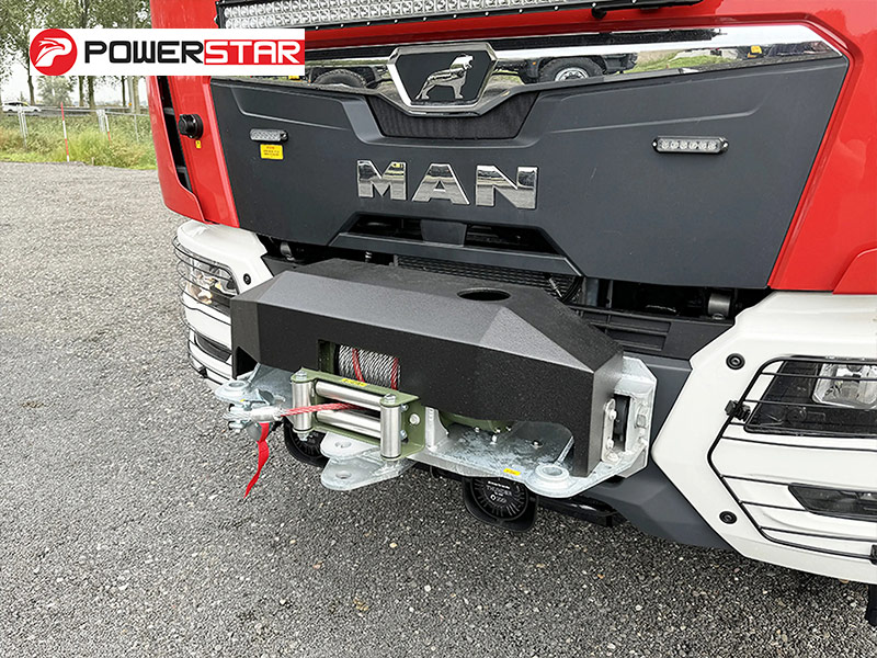 MAN Rescue Fire Pumper Truck 4x4 4400L Water Foam 290HP Euro 5 with 22000lbs Winch System