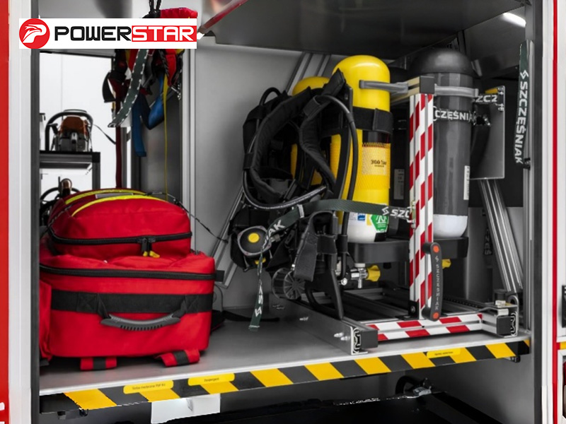 MAN Rescue Fire Pumper Truck 4x4 4400L Water Foam 290HP Diesel firefighting equipment room