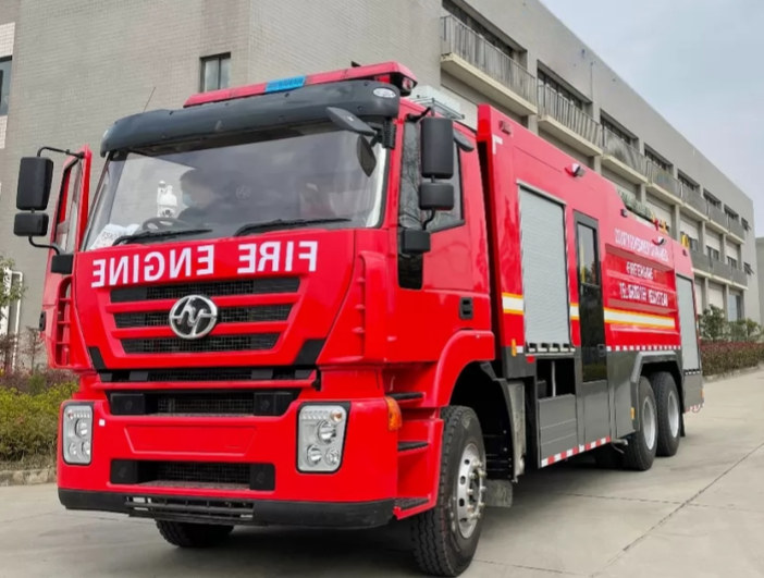 مواصفات مركبة الإنقاذ والإطفاء الثقيلة IVECO HONGYAN مع السعر